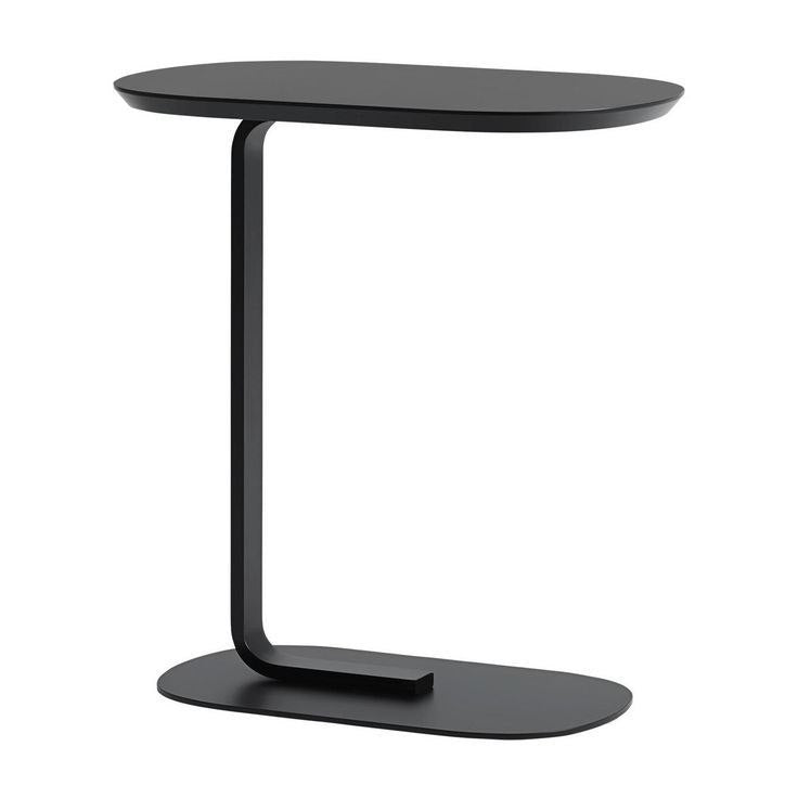 Table d'appoint en forme de C